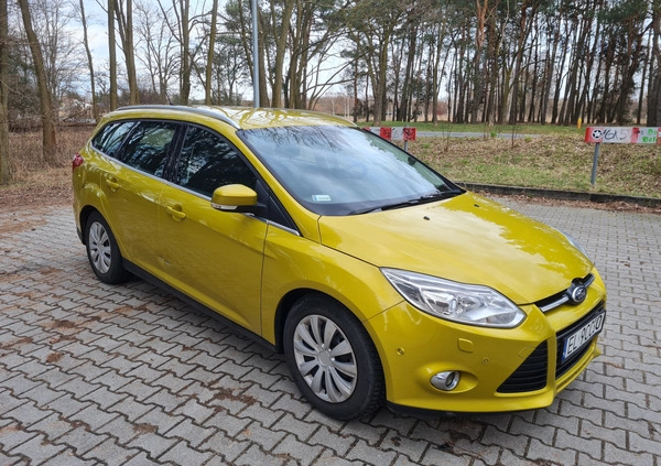 Ford Focus cena 24500 przebieg: 250000, rok produkcji 2011 z Łódź małe 379